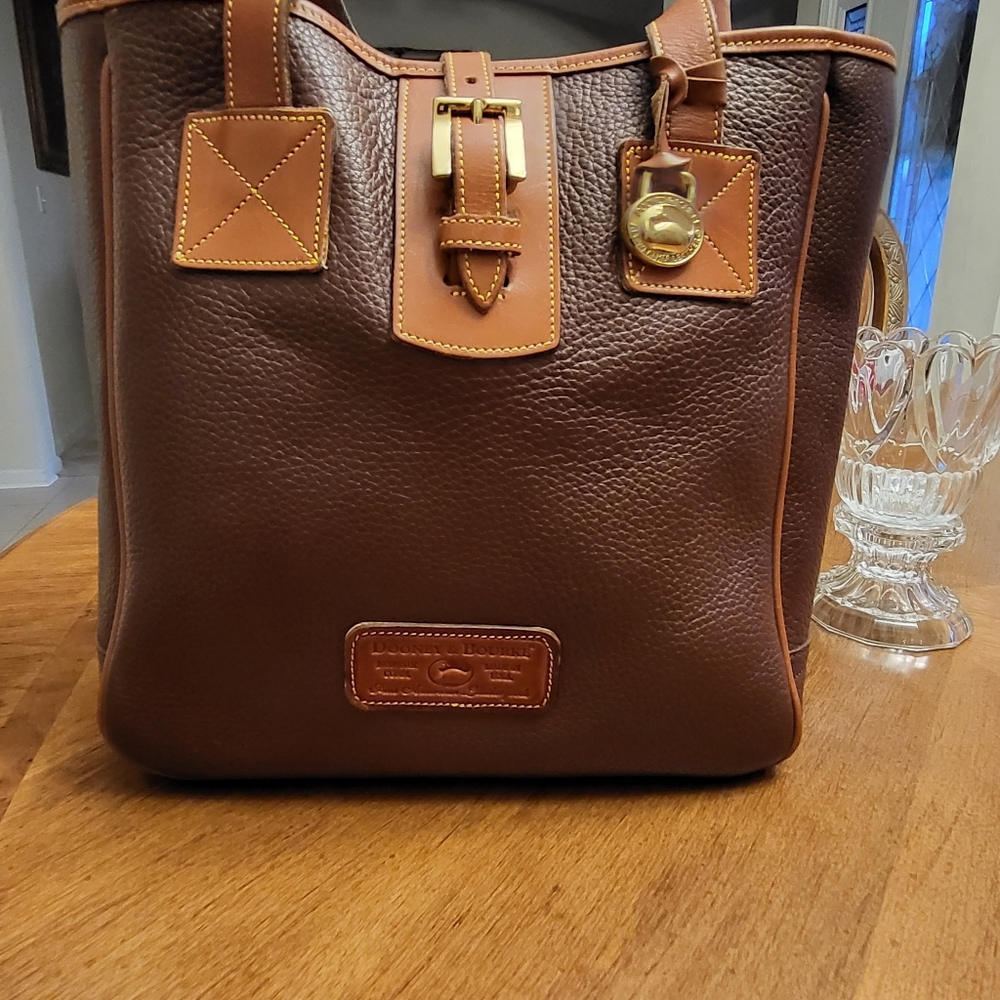 Vintage Dooney and Bourke handbag